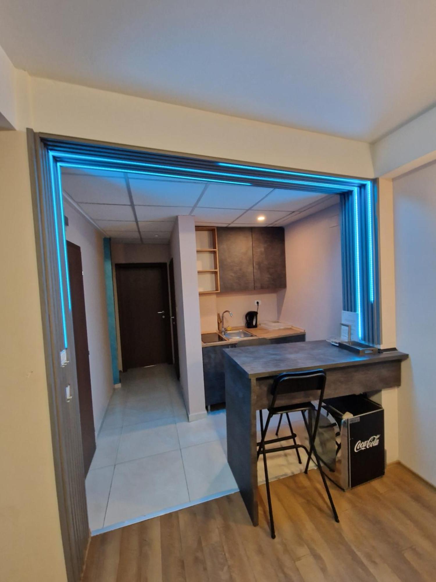 Vanilla Boutique Apartments Szkopje Kültér fotó